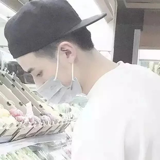池时欣龙
