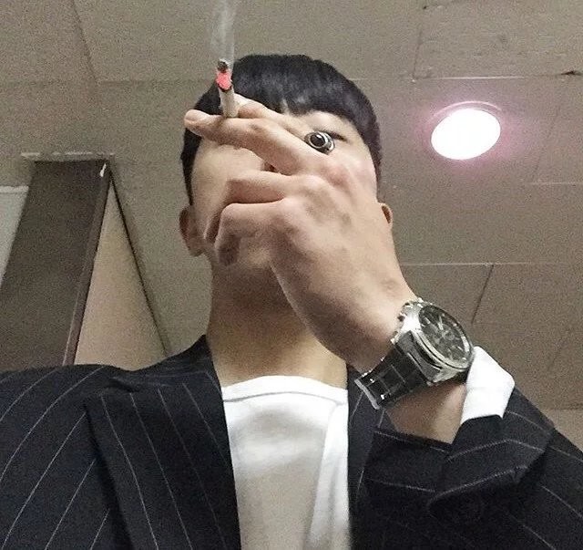 荆丹毅翠
