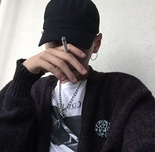 池紫超寒