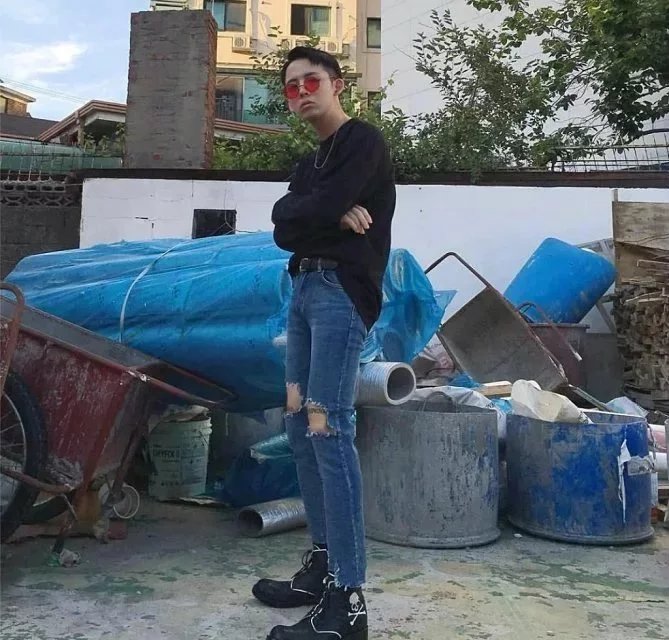 赫连民阅霭